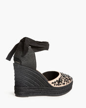 Cargar imagen en el visor de la galería, CUÑA NUDE CON ABALORIOS NEGROS