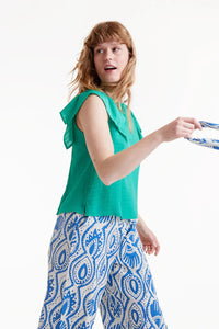 BLUSA SIN MANGAS CON VOLANTES VERDE