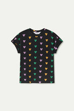 Cargar imagen en el visor de la galería, CAMISETA CORAZONES
