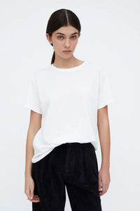 CAMISETA BLANCA  APLIQUES PLATEADOS
