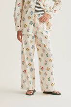 Cargar imagen en el visor de la galería, PANTALON ESTAMPADO GARDENER
