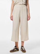 Cargar imagen en el visor de la galería, PANTALÓN CROPPED  BEIGE
