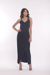 VESTIDO NEGRO TIRANTE SATÉN