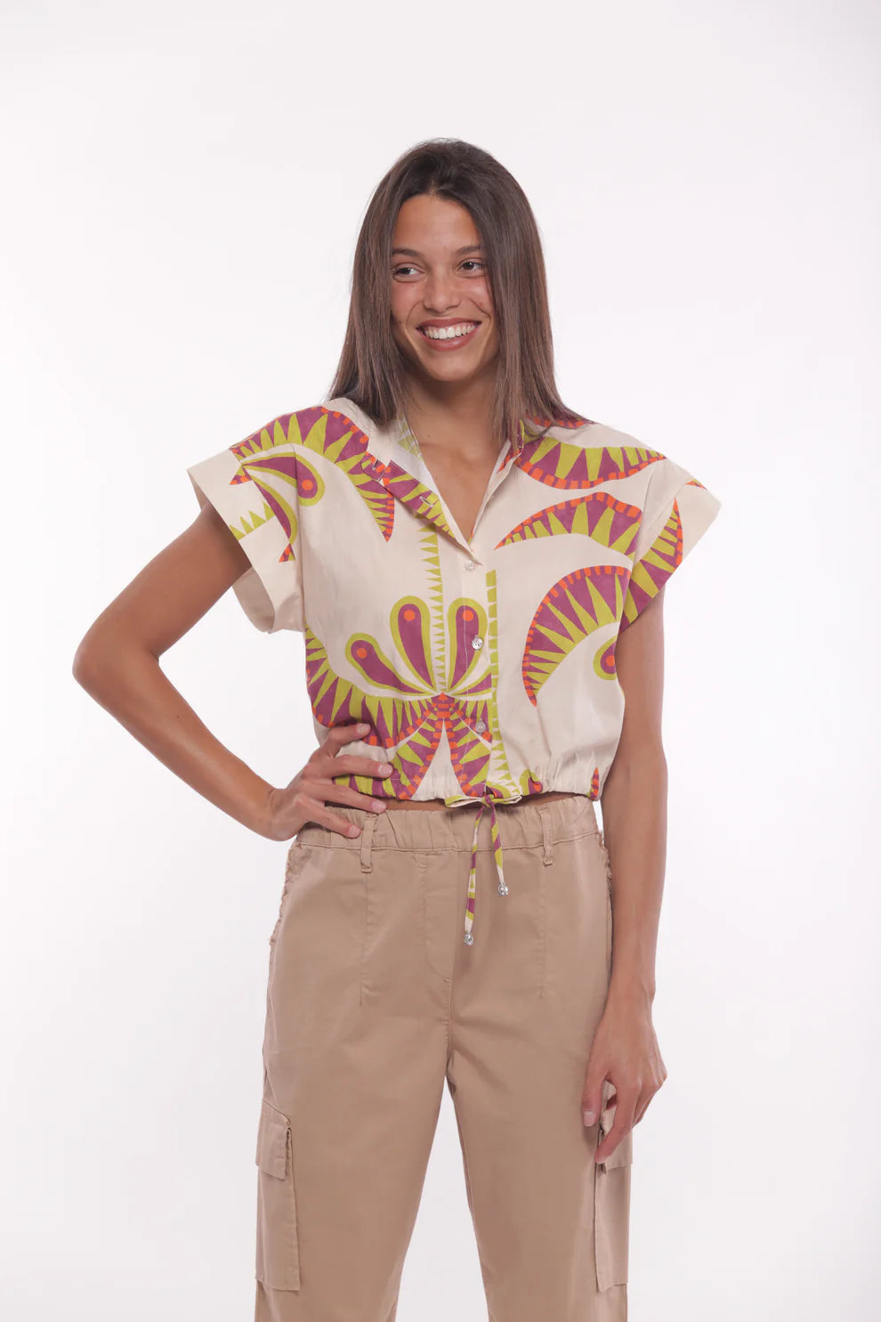 CAMISA CORTA ESTAMPADO PALMERAS
