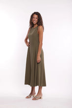 Cargar imagen en el visor de la galería, VESTIDO MIDI VERDE
