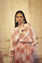 Cargar imagen en el visor de la galería, BLUSA AGATHA
