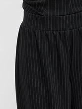 Cargar imagen en el visor de la galería, PANTALON BARREL RAYA
