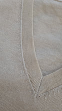 Cargar imagen en el visor de la galería, TOP VIDESHA PUNTO BEIGE
