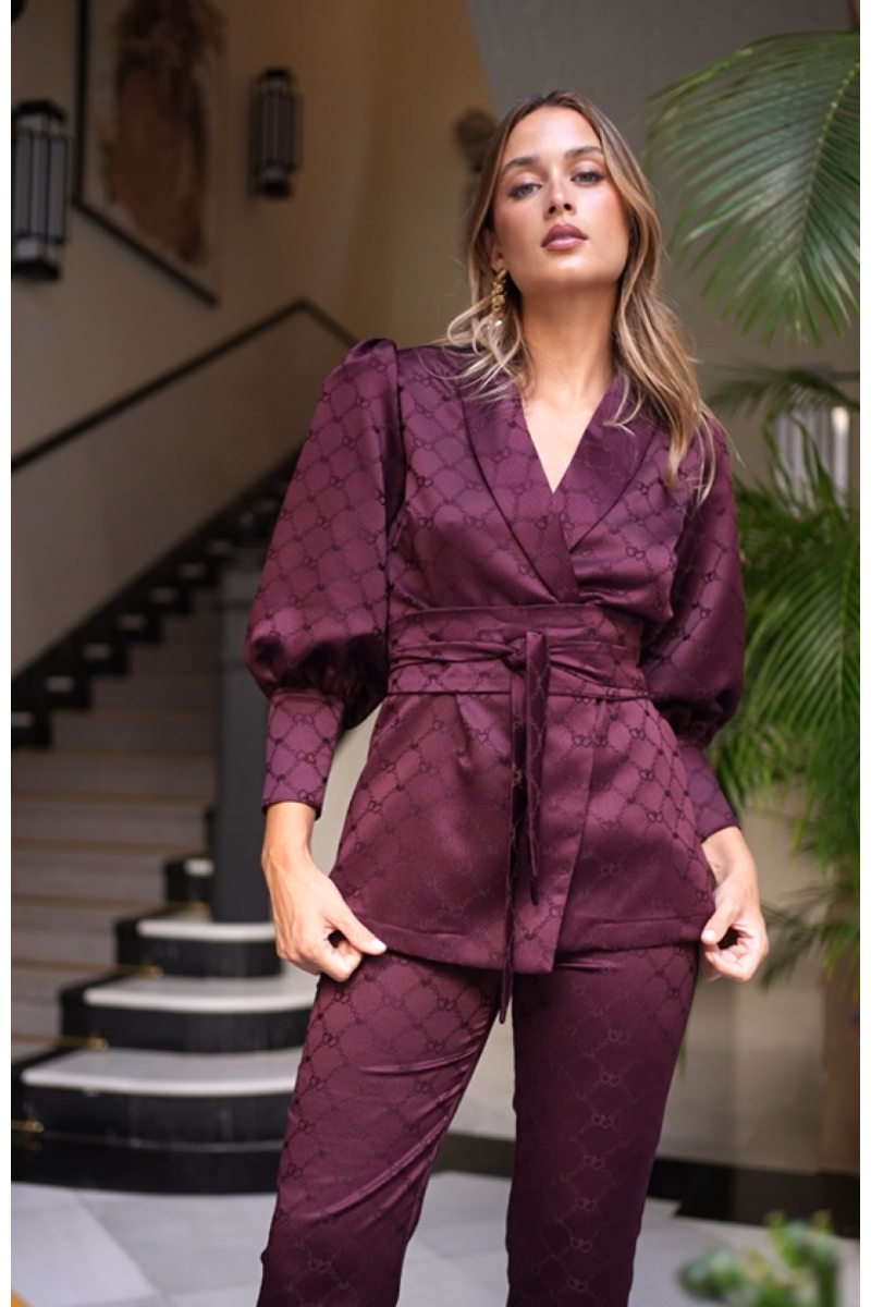 TRAJE VIZIR