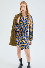 Cargar imagen en el visor de la galería, VESTIDO CORTO ESTAMPADO

