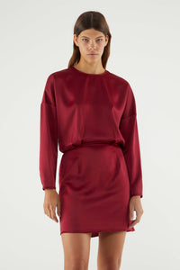 VESTIDO CORTO SATINADO GRANATE