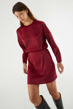 Cargar imagen en el visor de la galería, VESTIDO CORTO SATINADO GRANATE
