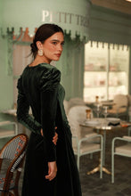 Cargar imagen en el visor de la galería, VESTIDO VELVET VERDE
